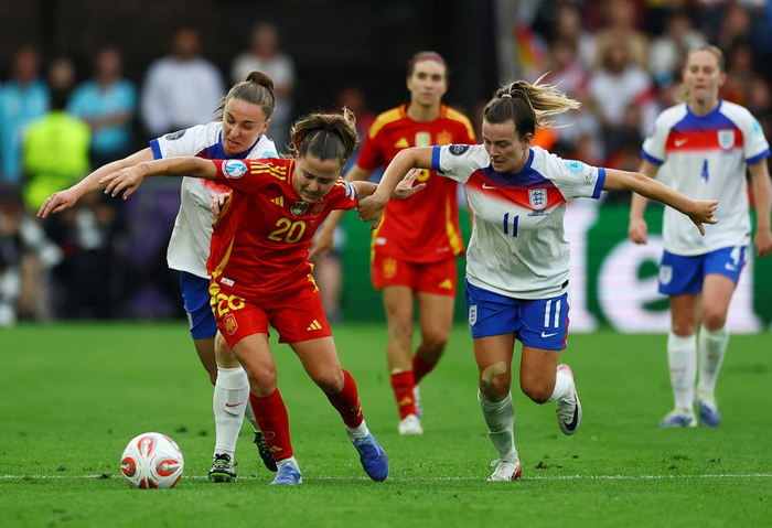 英格兰国家队磨砺出色，盼望战胜对手卫冕