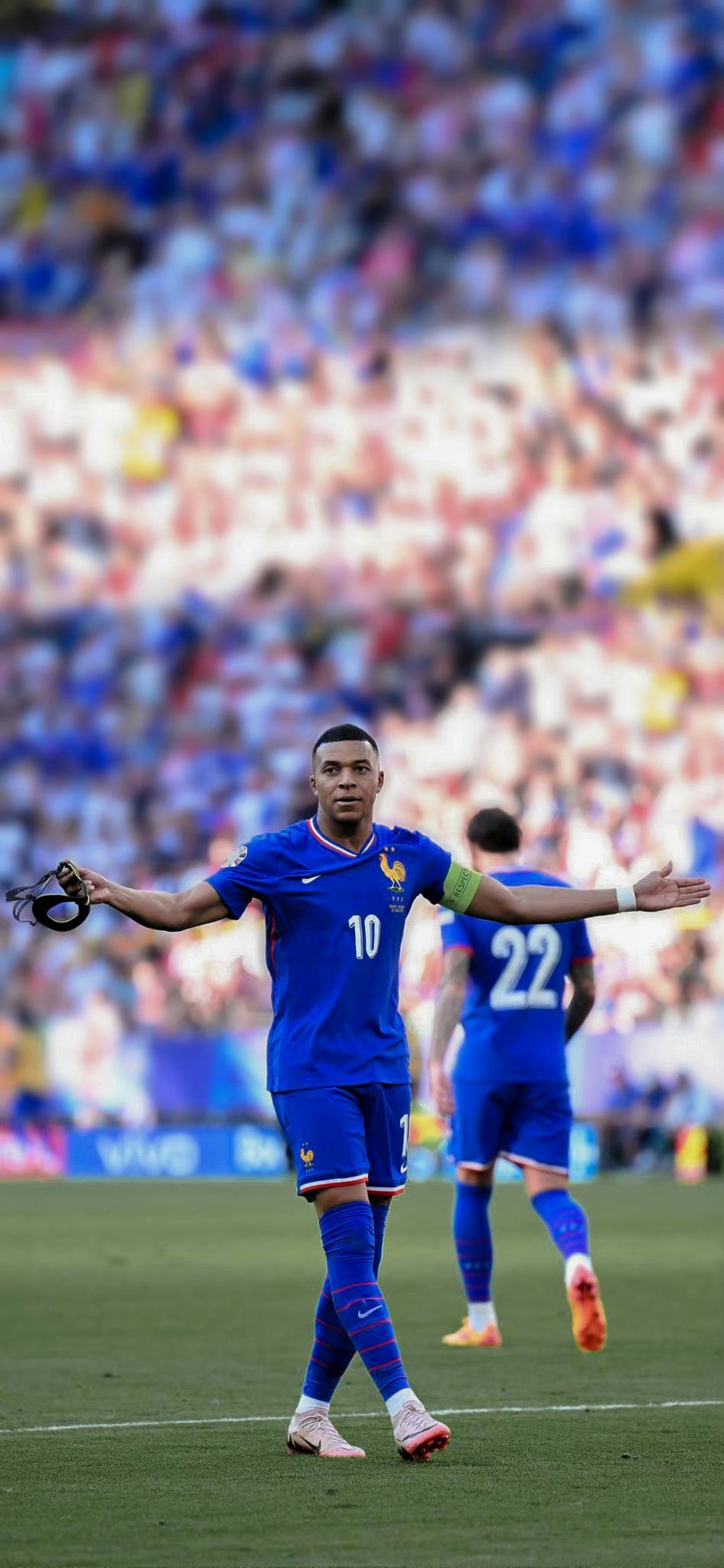 希腊力克波兰，姆巴佩状态火热