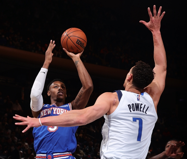 魔术完胜独行侠，易建联状态火热