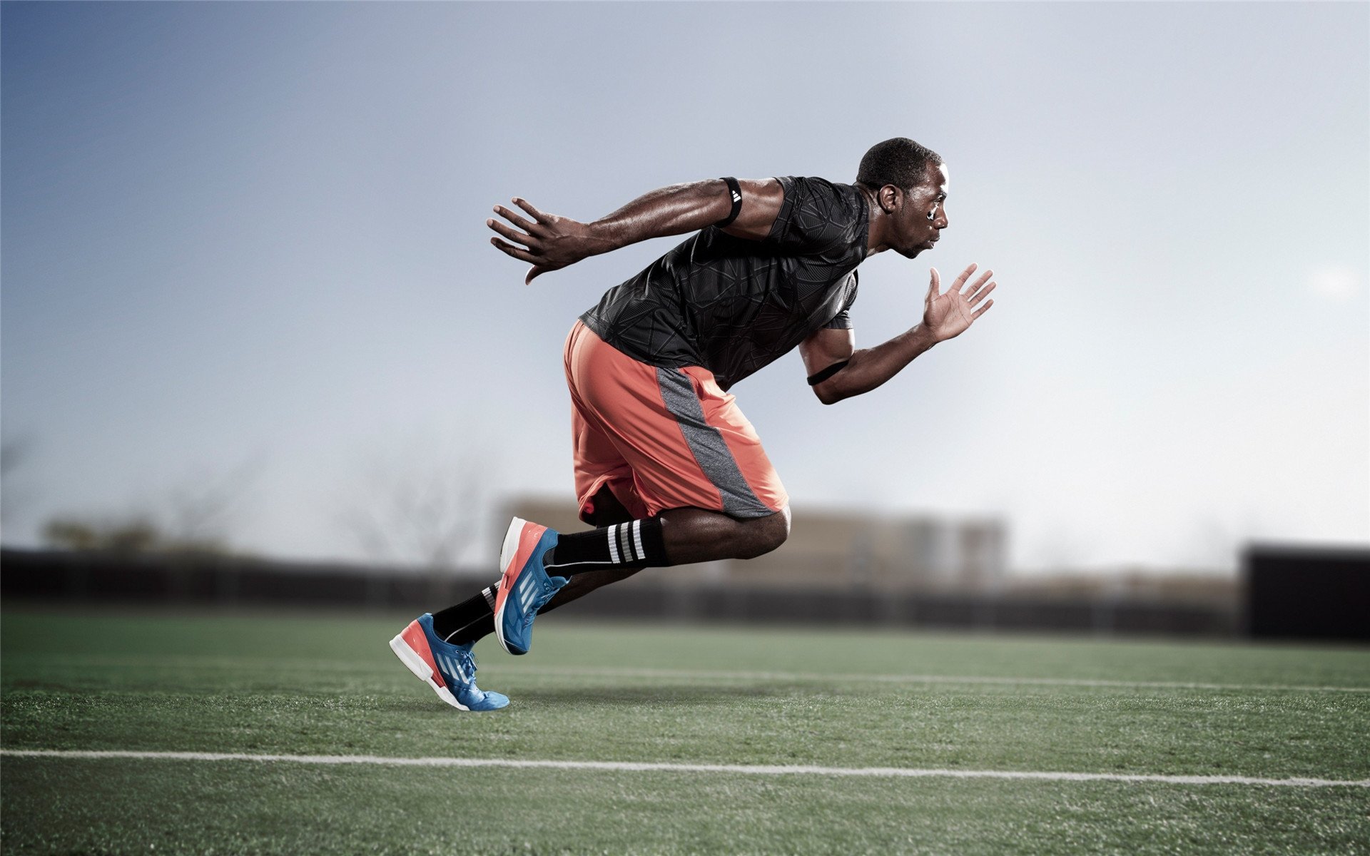 跨界对决之夜，广厦加时鏖战破粤，爱德华兹英超赛场展统治力