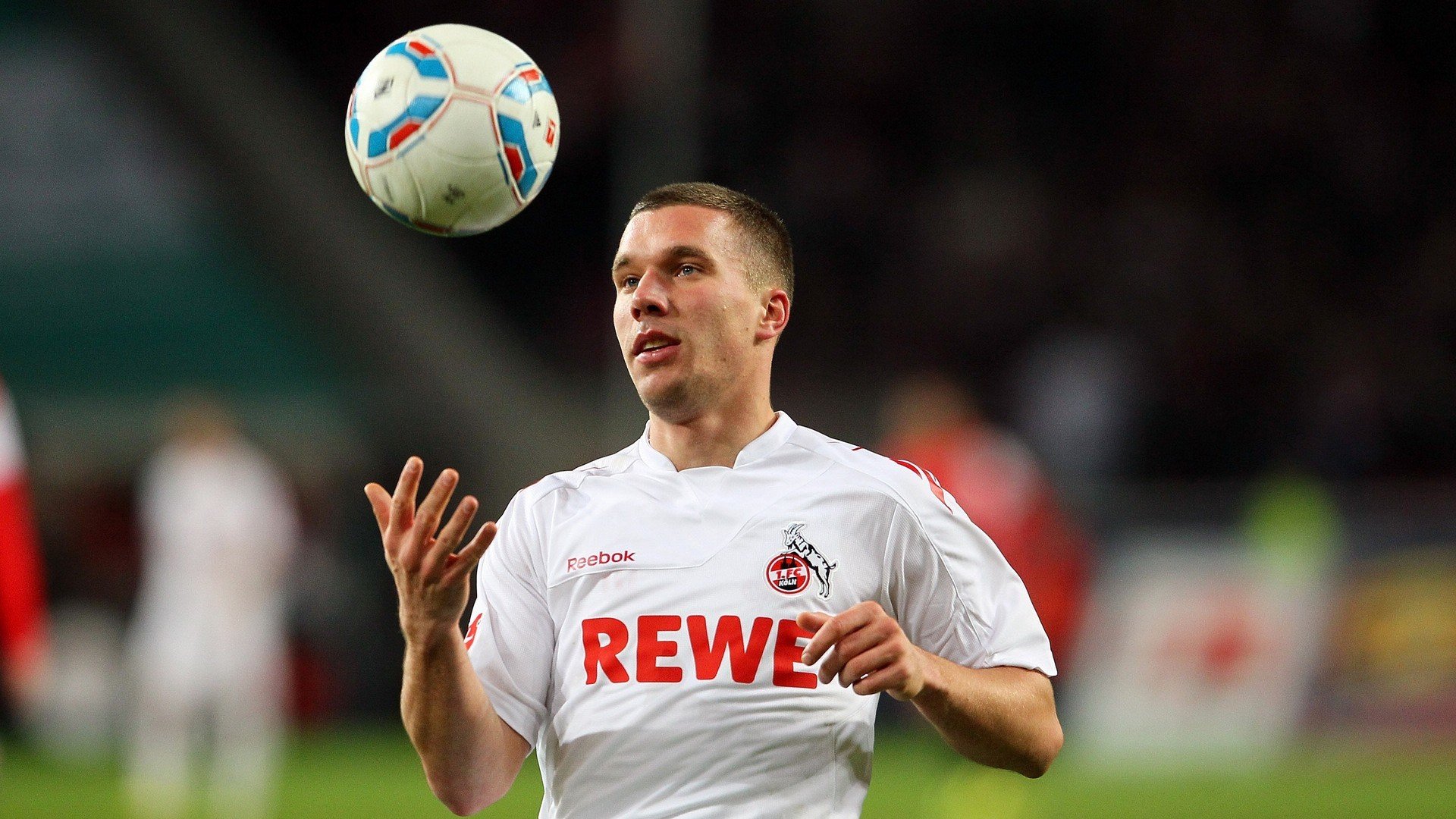 东方利刃出鞘，三笘薰佛罗伦萨之战封神，伊拉克巅峰对决铸就年度经典